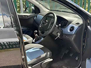 Used 2014 Hyundai i10 Se Black - Interior and Exterior details 4