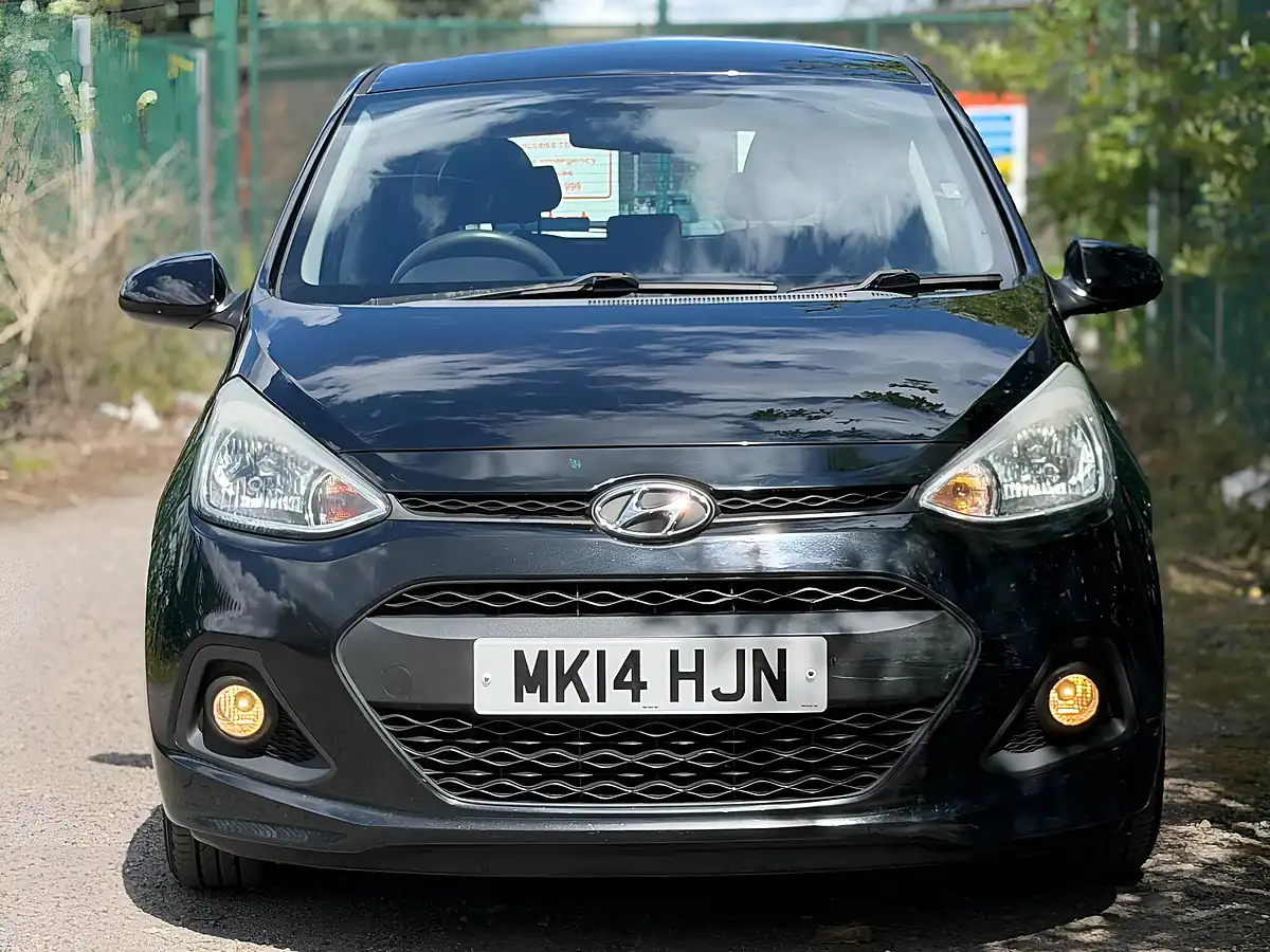 Used 2014 Hyundai i10 Se Black - Interior and Exterior details 5