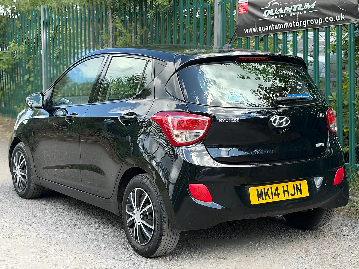 Used 2014 Hyundai i10 Se Black - Interior and Exterior details 8