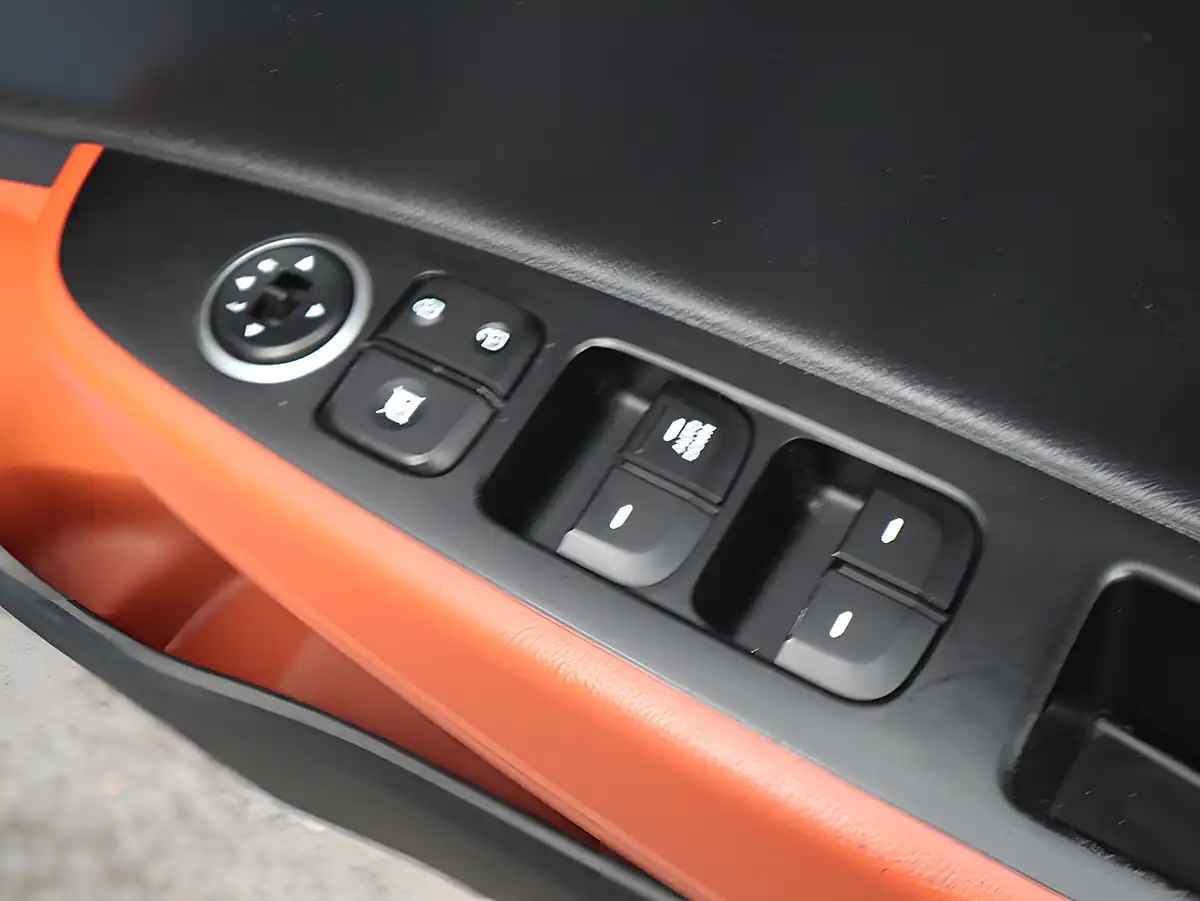 Used 2014 Hyundai I10 Se Blue - Interior and Exterior details 10