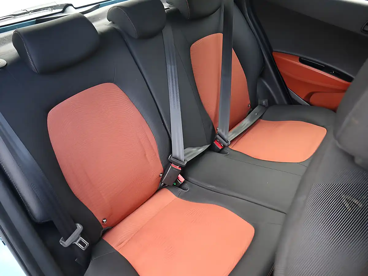 Used 2014 Hyundai I10 Se Blue - Interior and Exterior details 6