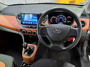 Used 2014 Hyundai I10 Se Grey - Interior and Exterior details 7