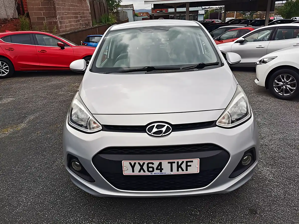 Used 2014 Hyundai I10 Se Hatchback 5dr Silver - Interior and Exterior details 2