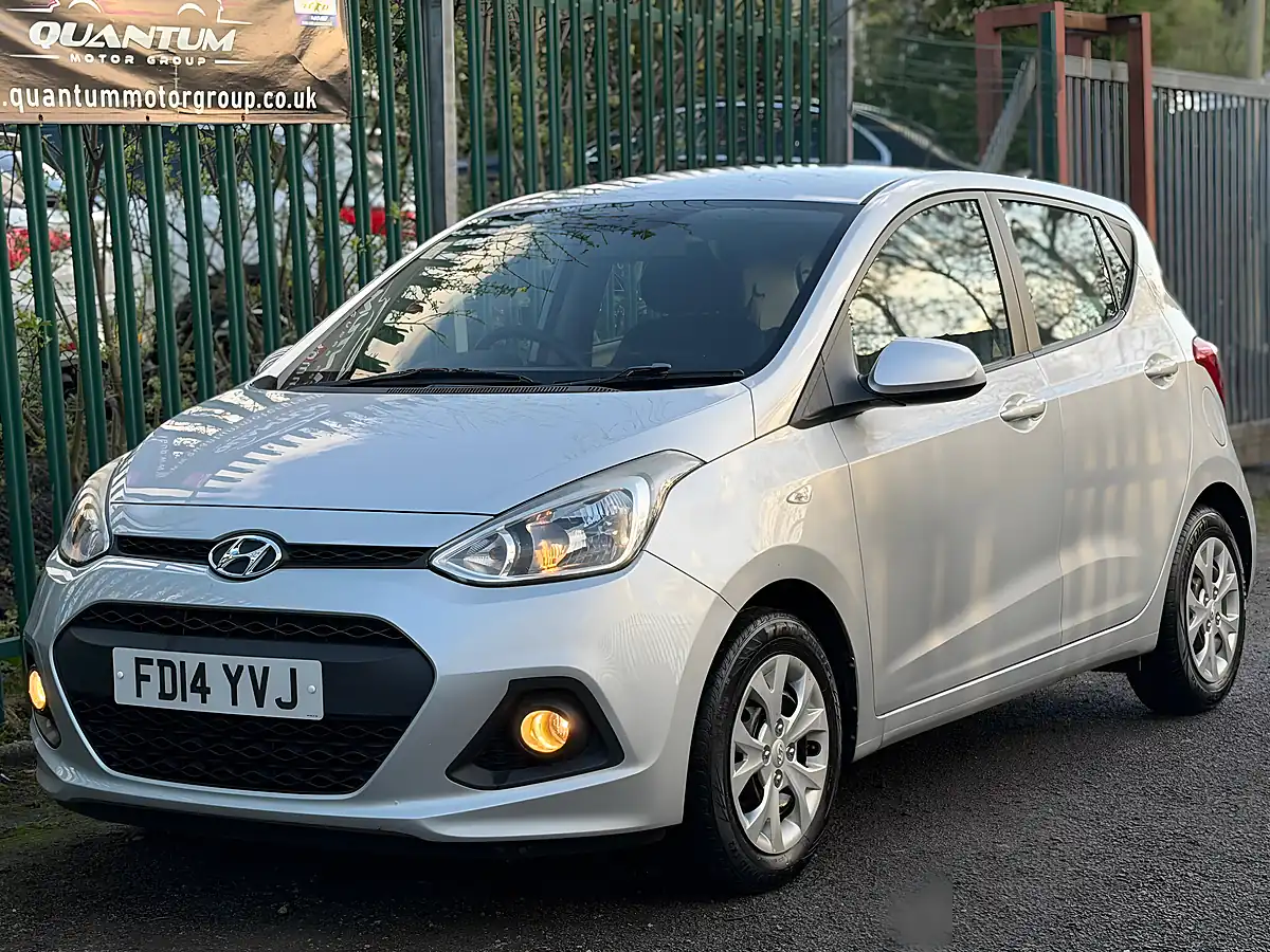 Used 2014 Hyundai I10 Se Silver - Interior and Exterior details 13