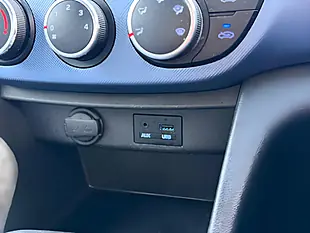 Used 2014 Hyundai I10 Se Silver - Interior and Exterior details 18