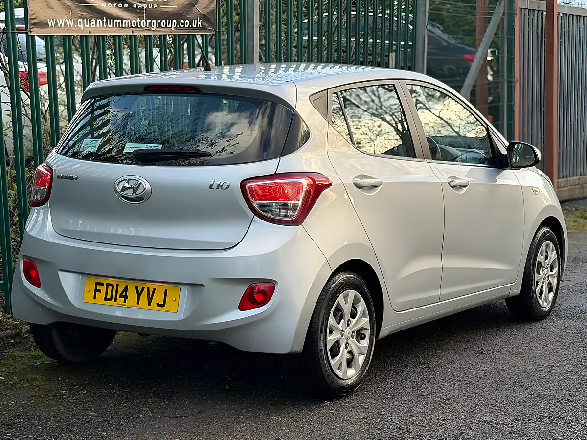 Used 2014 Hyundai I10 Se Silver - Interior and Exterior details 8