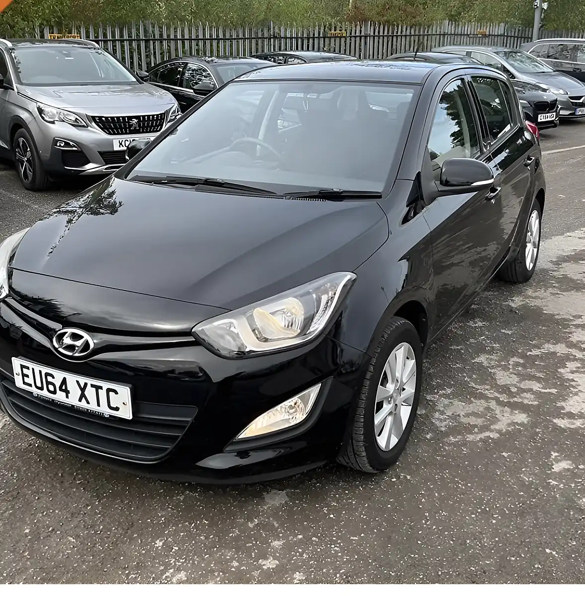 Used 2014 Hyundai I20 Active Black - Interior and Exterior details 2