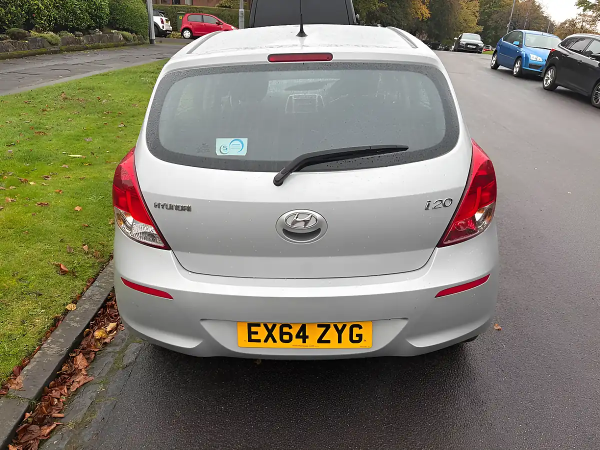 Used 2014 Hyundai i20 Active Silver - Interior and Exterior details 11