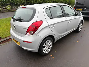Used 2014 Hyundai i20 Active Silver - Interior and Exterior details 14