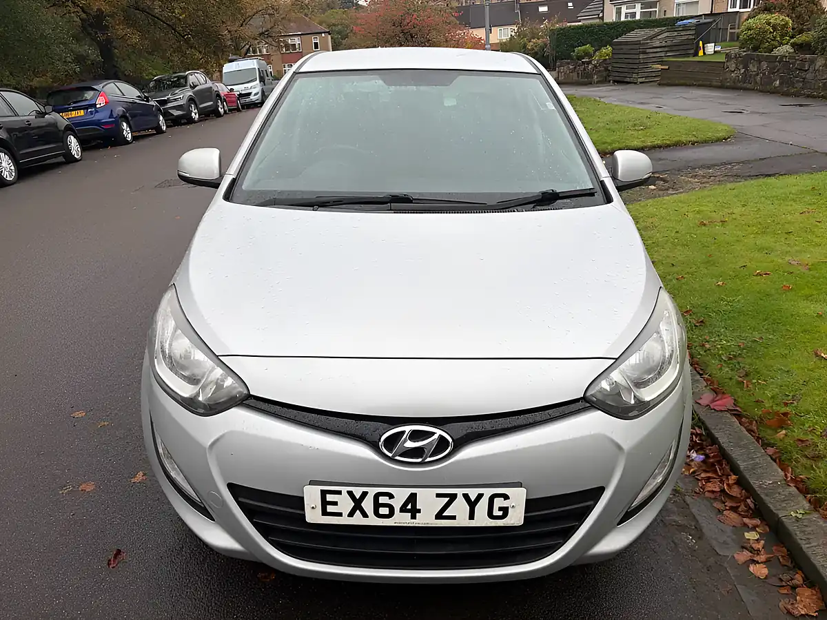 Used 2014 Hyundai i20 Active Silver - Interior and Exterior details 2