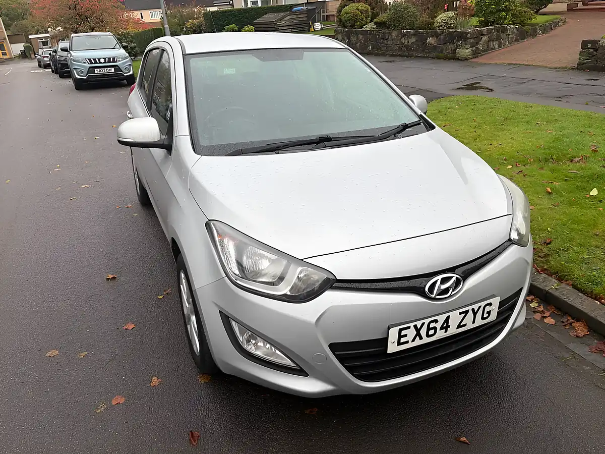 Used 2014 Hyundai i20 Active Silver - Interior and Exterior details 6