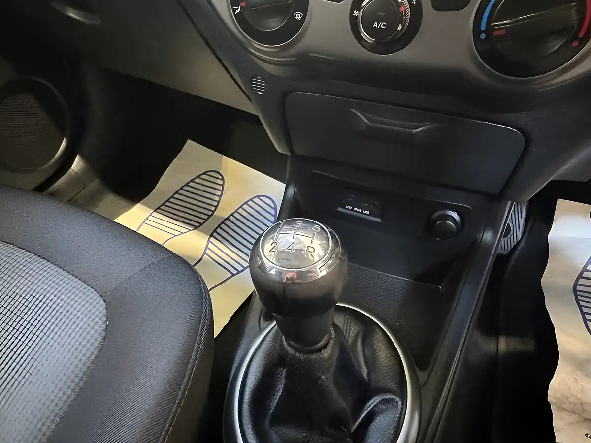 Used 2014 Hyundai I20 Active White - Interior and Exterior details 12