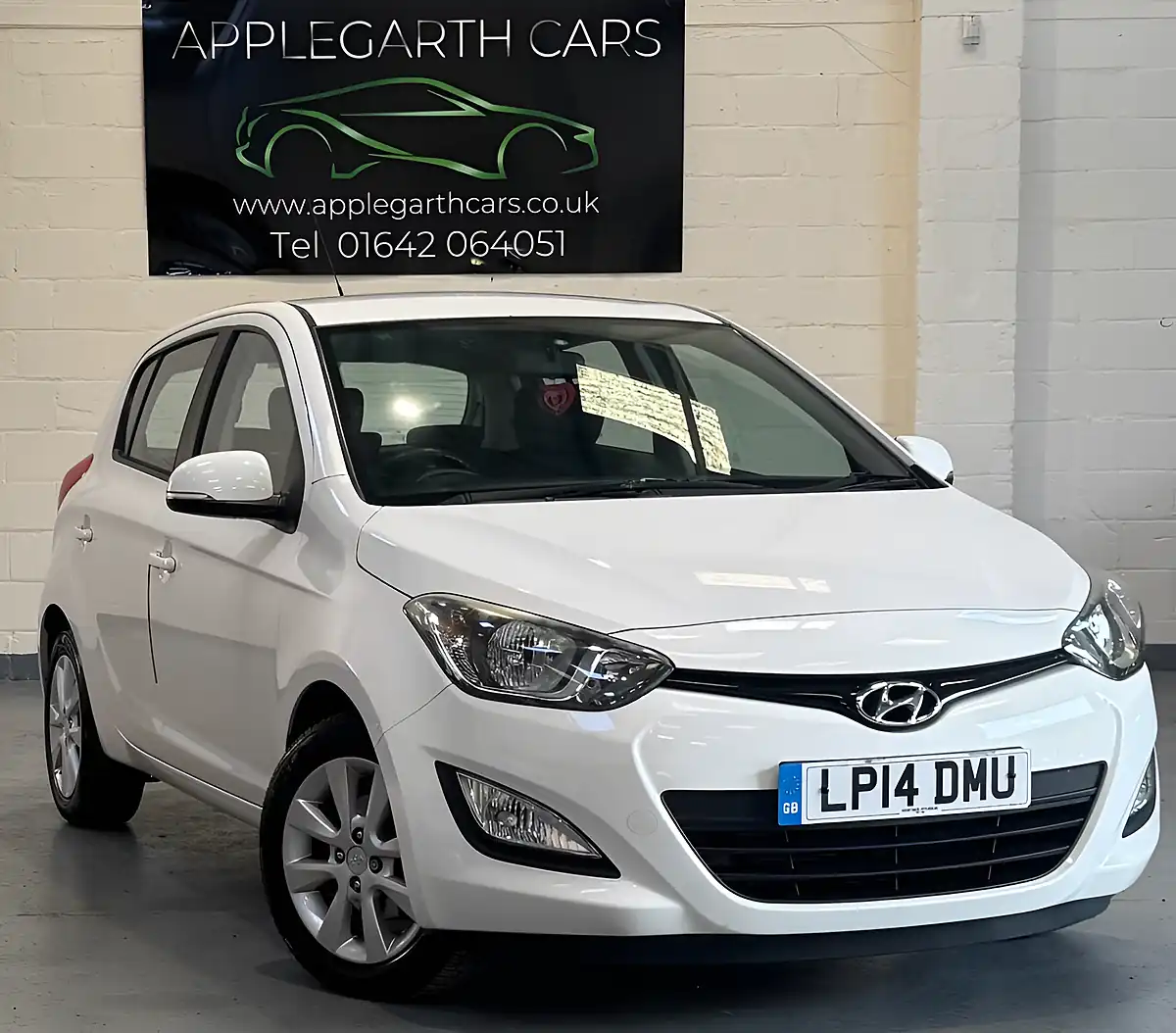 Used 2014 Hyundai I20 Active White - Interior and Exterior details 18