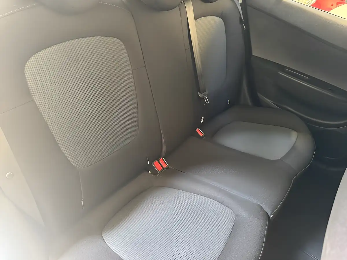 Used 2014 Hyundai I20 Active White - Interior and Exterior details 8