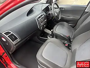 Used 2014 Hyundai i20 Classic Red - Interior and Exterior details 19