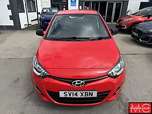 Used 2014 Hyundai i20 Classic Red - Interior and Exterior details 6