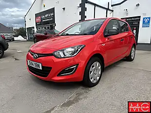 Used 2014 Hyundai i20 Classic Red - Interior and Exterior details 8