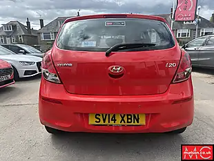 Used 2014 Hyundai i20 Classic Red - Interior and Exterior details 9