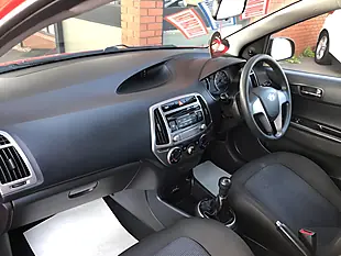 Used 2014 Hyundai i20 Classic Red - Interior and Exterior details 14