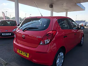 Used 2014 Hyundai i20 Classic Red - Interior and Exterior details 5