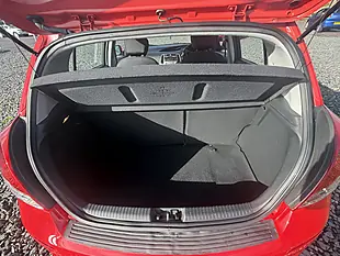 Used 2014 Hyundai I20 Style Red - Interior and Exterior details 11