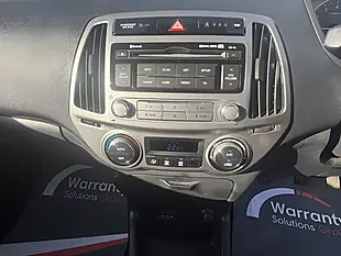 Used 2014 Hyundai I20 Style Red - Interior and Exterior details 15