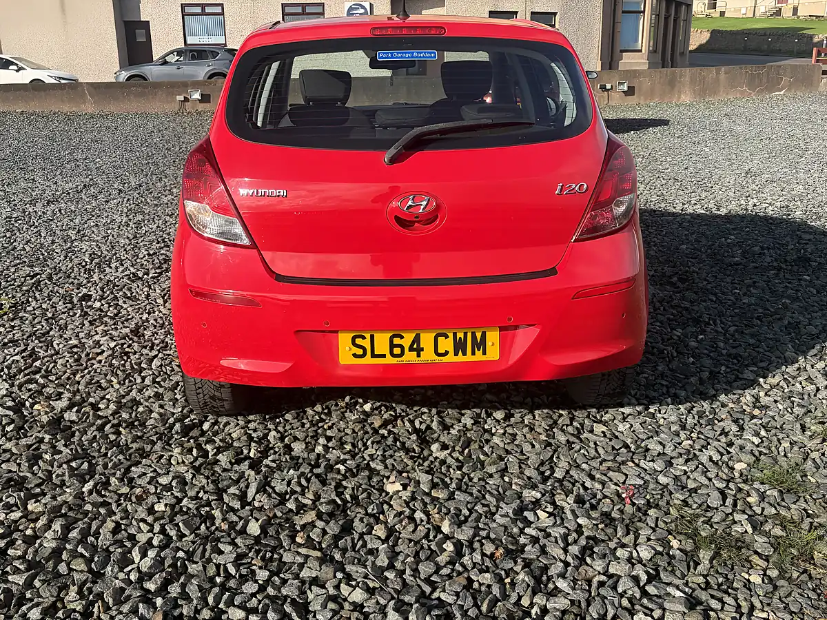Used 2014 Hyundai I20 Style Red - Interior and Exterior details 6