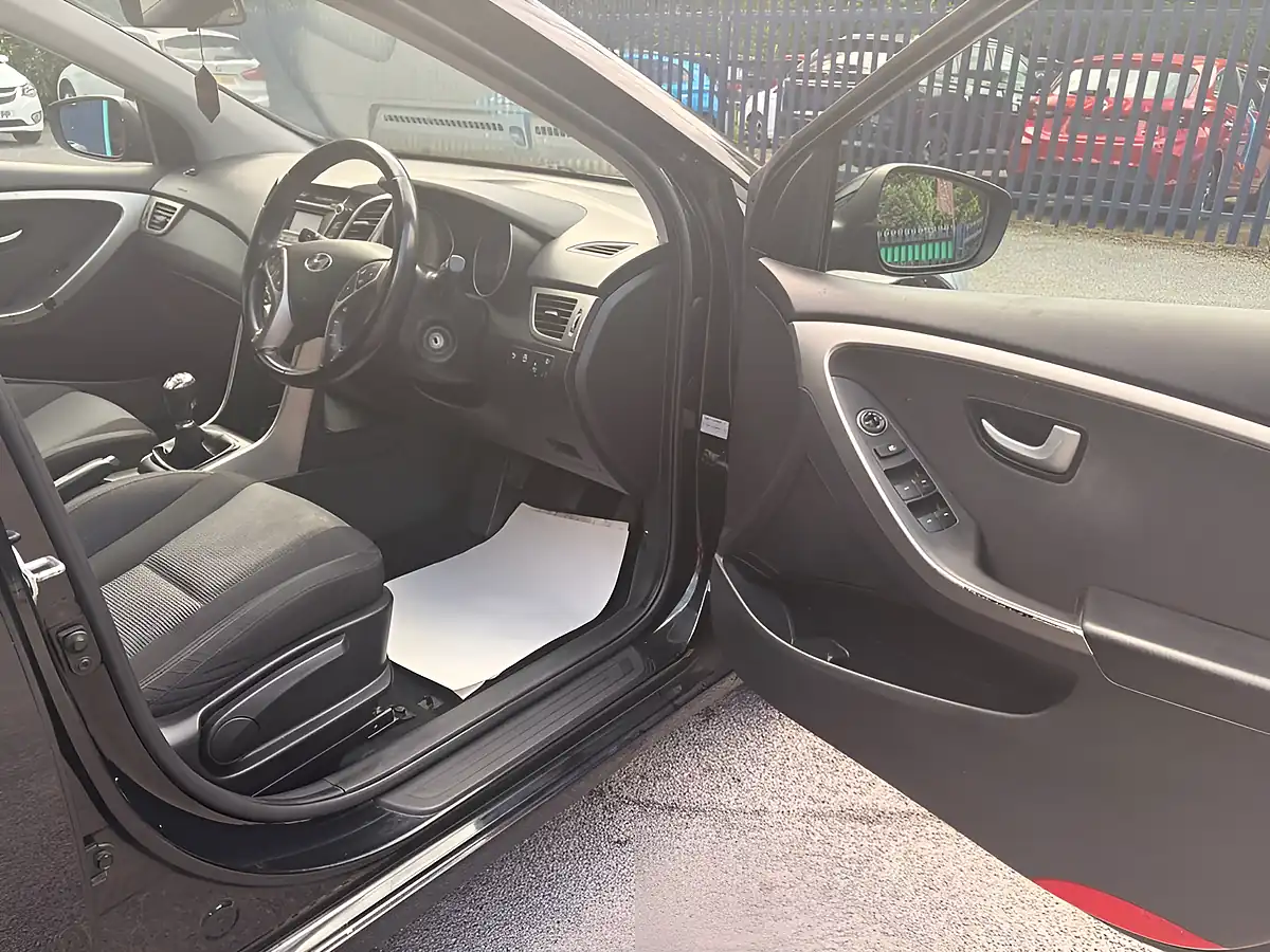 Used 2014 Hyundai I30 Active Black - Interior and Exterior details 11