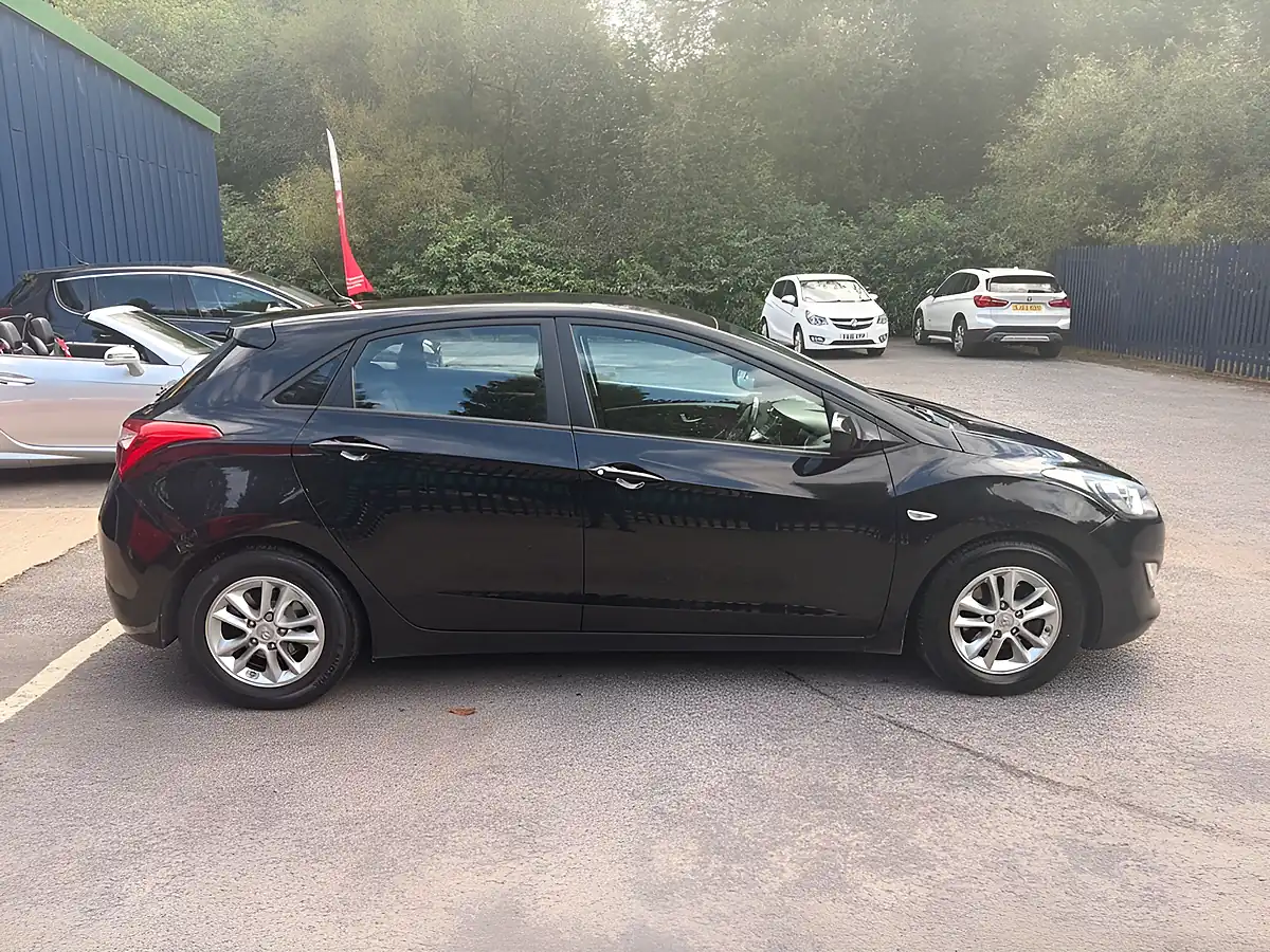Used 2014 Hyundai I30 Active Black - Interior and Exterior details 7