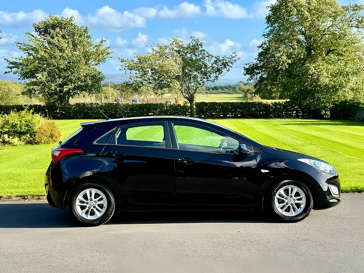 Used 2014 Hyundai I30 Active Black - Interior and Exterior details 4