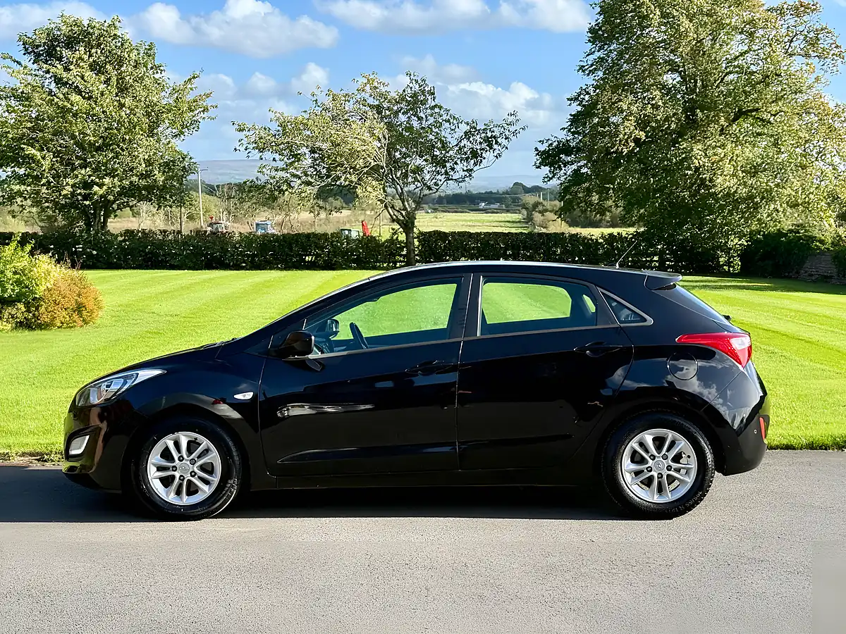 Used 2014 Hyundai I30 Active Black - Interior and Exterior details 5