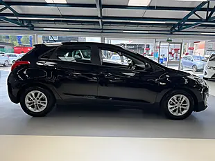 Used 2014 Hyundai i30 Active Black - Interior and Exterior details 11