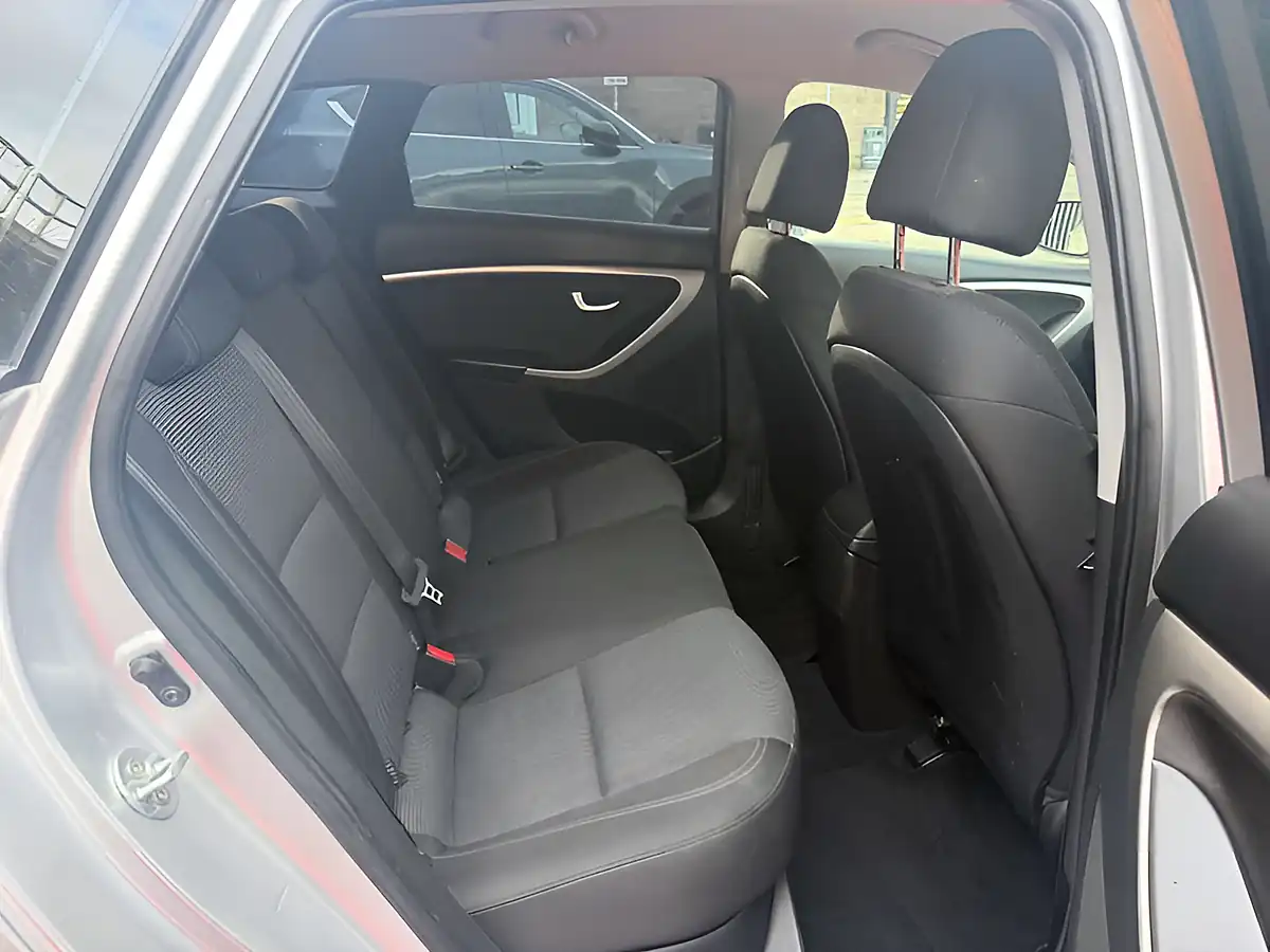 Used 2014 Hyundai i30 Active Blue Drive Silver - Interior and Exterior details 13