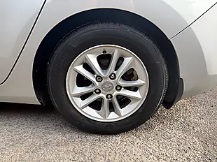 Used 2014 Hyundai i30 Active Blue Drive Silver - Interior and Exterior details 9