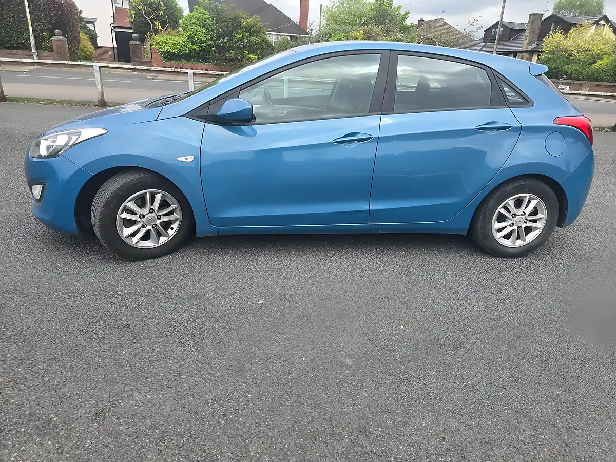 Used 2014 Hyundai I30 Active Blue - Interior and Exterior details 4