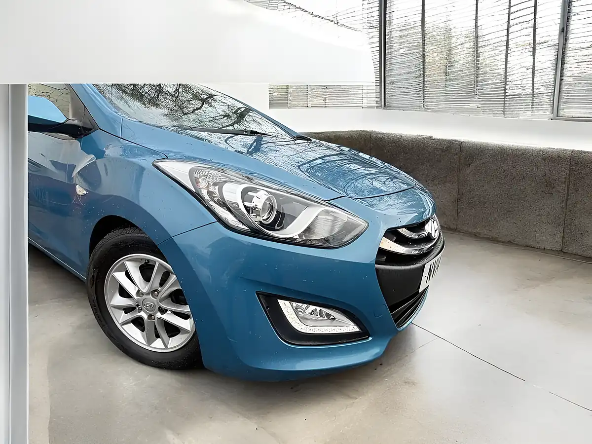 Used 2014 Hyundai i30 Active Blue - Interior and Exterior details 10
