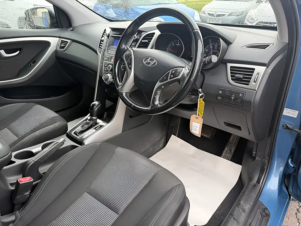 Used 2014 Hyundai i30 Active Blue - Interior and Exterior details 14