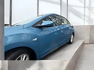 Used 2014 Hyundai i30 Active Blue - Interior and Exterior details 9