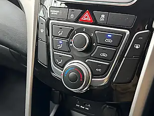Used 2014 Hyundai I30 Active Creamy White - Interior and Exterior details 12