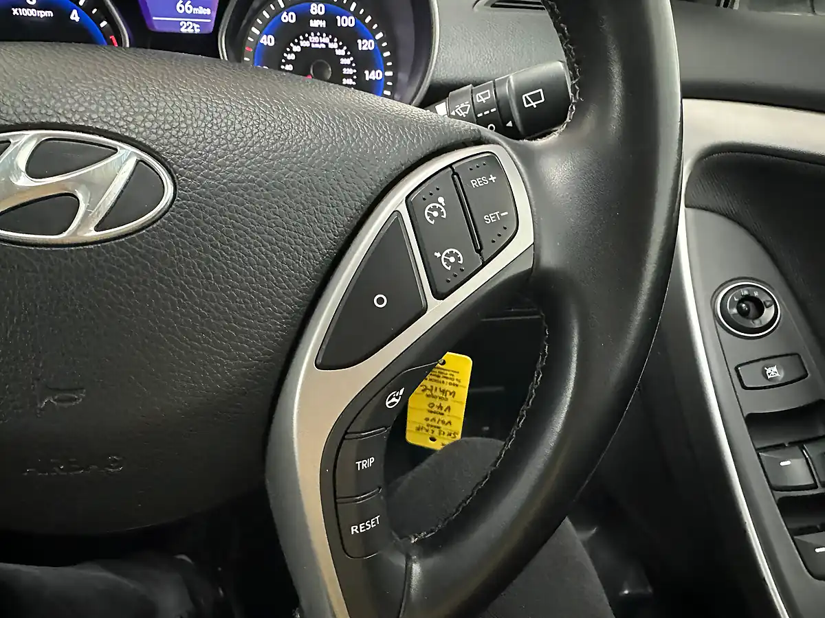 Used 2014 Hyundai I30 Active Creamy White - Interior and Exterior details 13