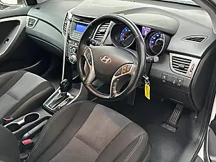 Used 2014 Hyundai I30 Active Creamy White - Interior and Exterior details 3