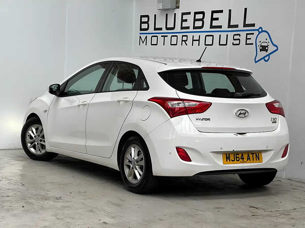 Used 2014 Hyundai I30 Active Creamy White - Interior and Exterior details 4