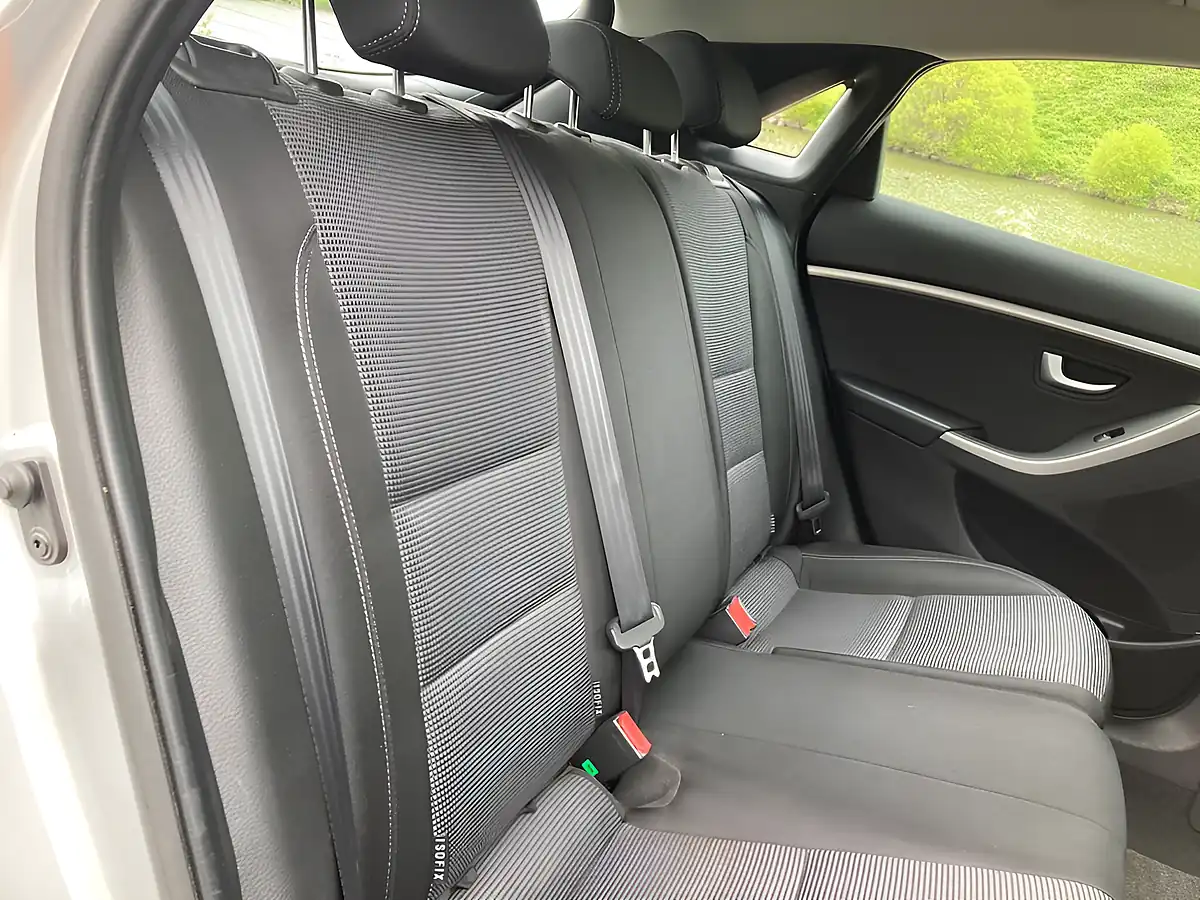 Used 2014 Hyundai I30 Active Silver - Interior and Exterior details 13