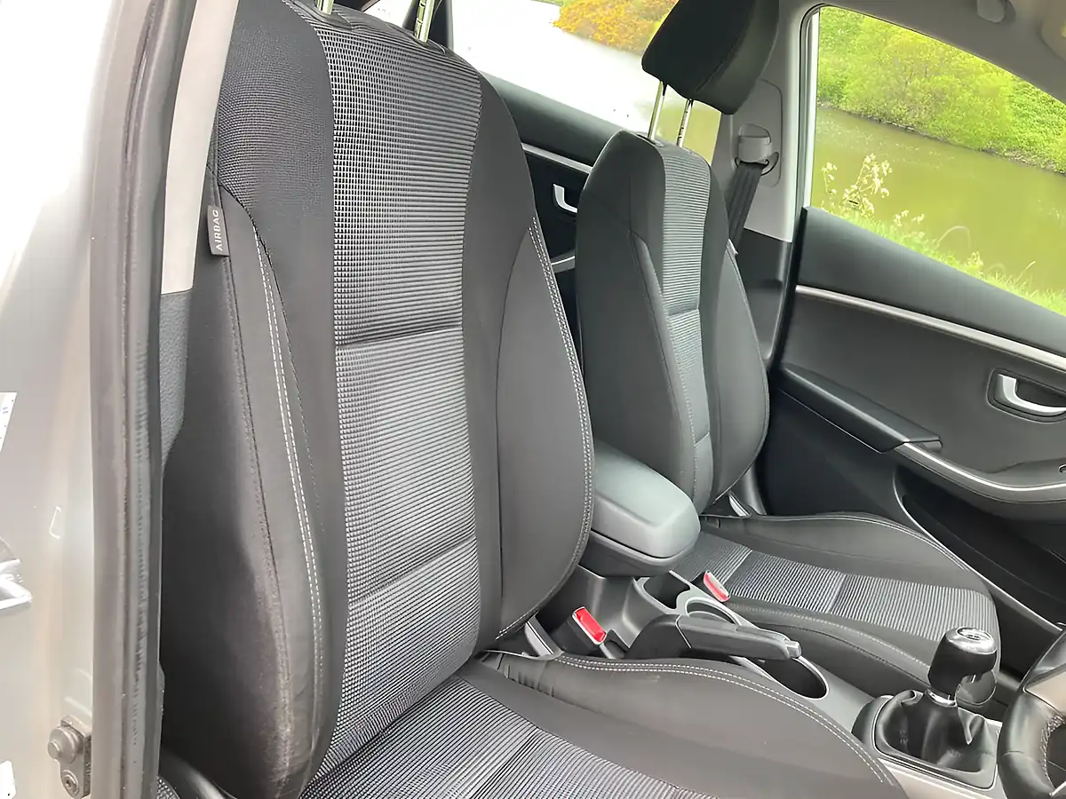 Used 2014 Hyundai I30 Active Silver - Interior and Exterior details 15