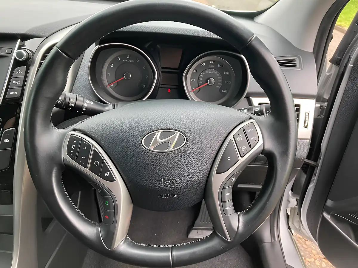 Used 2014 Hyundai I30 Active Silver - Interior and Exterior details 17