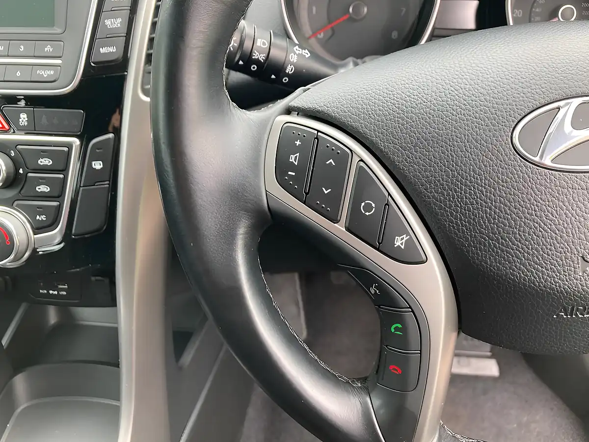 Used 2014 Hyundai I30 Active Silver - Interior and Exterior details 18