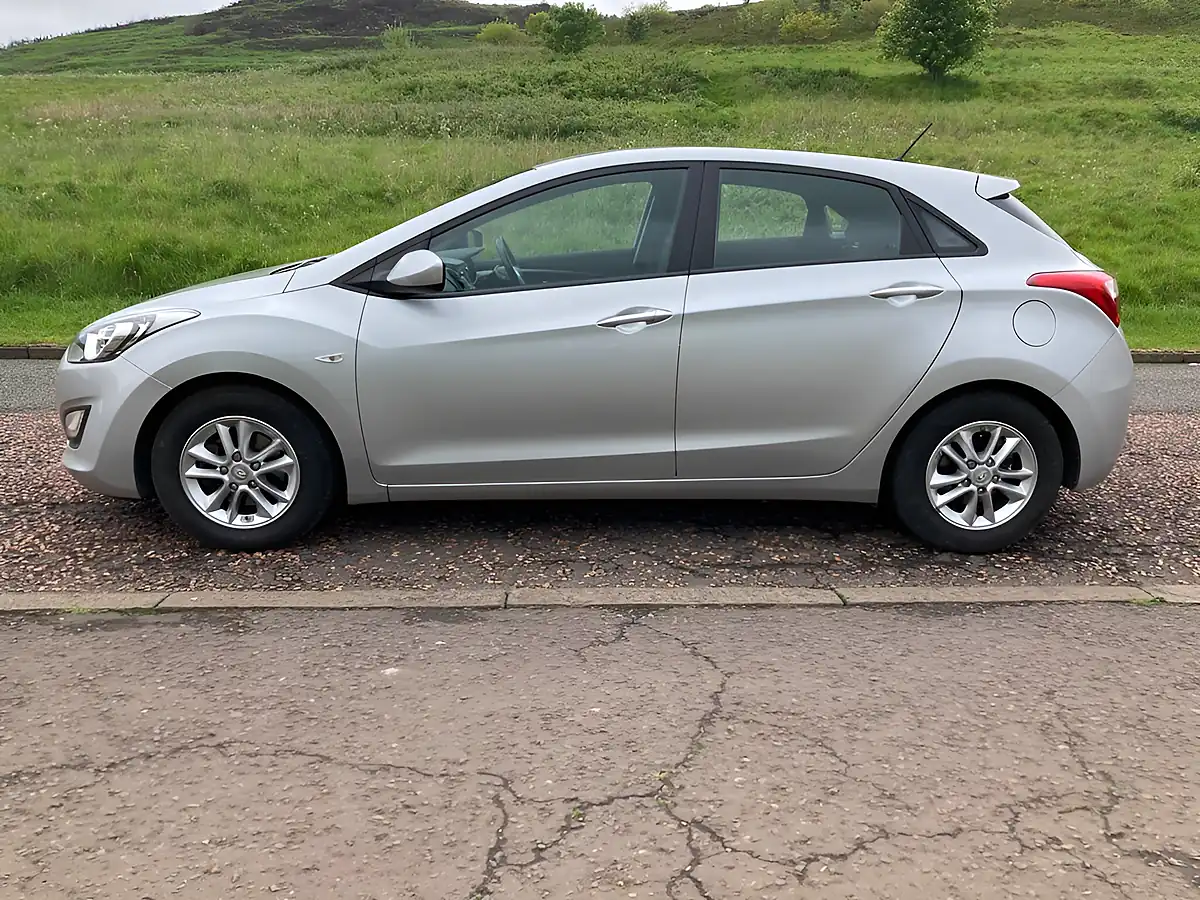 Used 2014 Hyundai I30 Active Silver - Interior and Exterior details 6