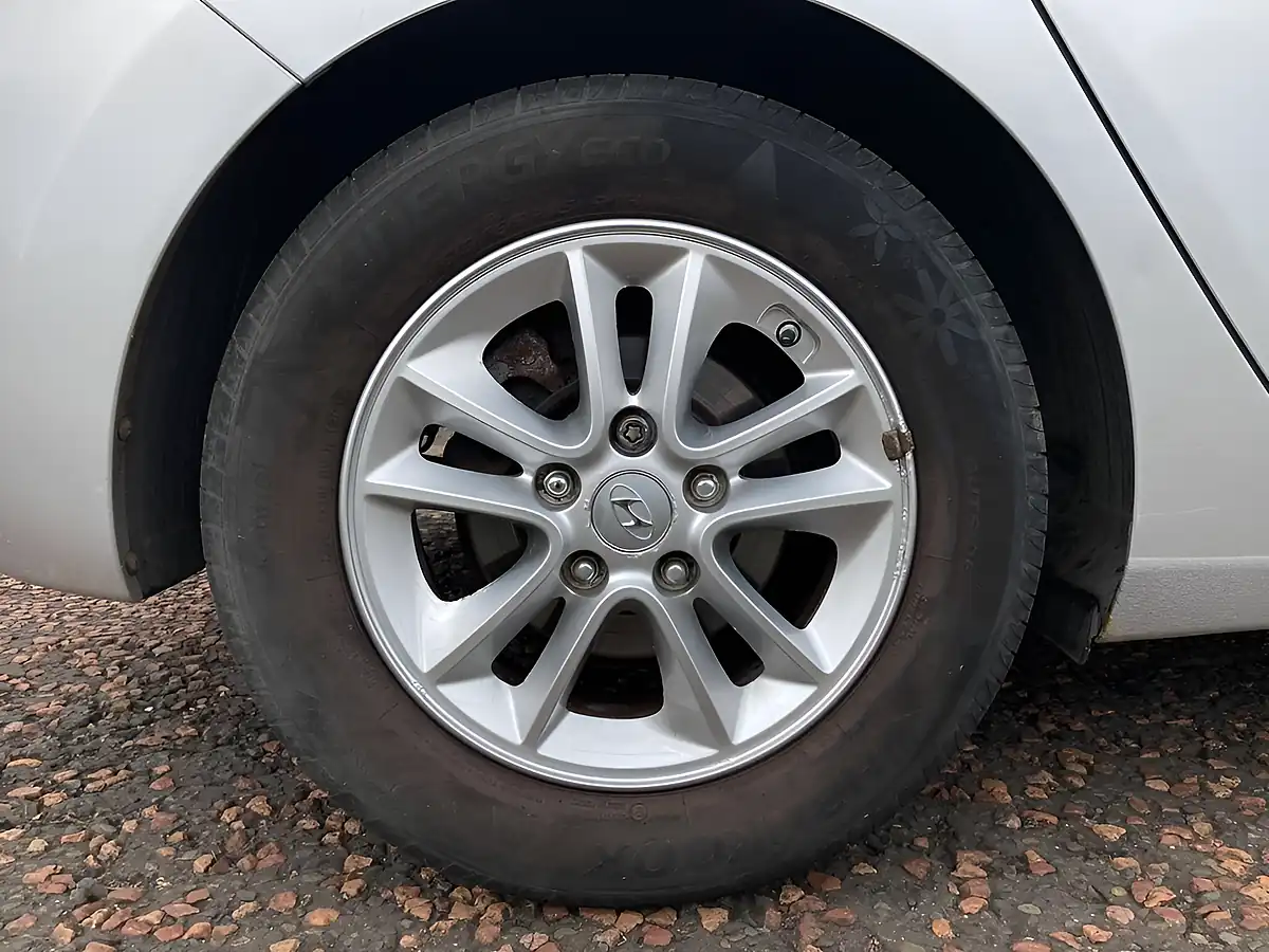 Used 2014 Hyundai I30 Active Silver - Interior and Exterior details 9