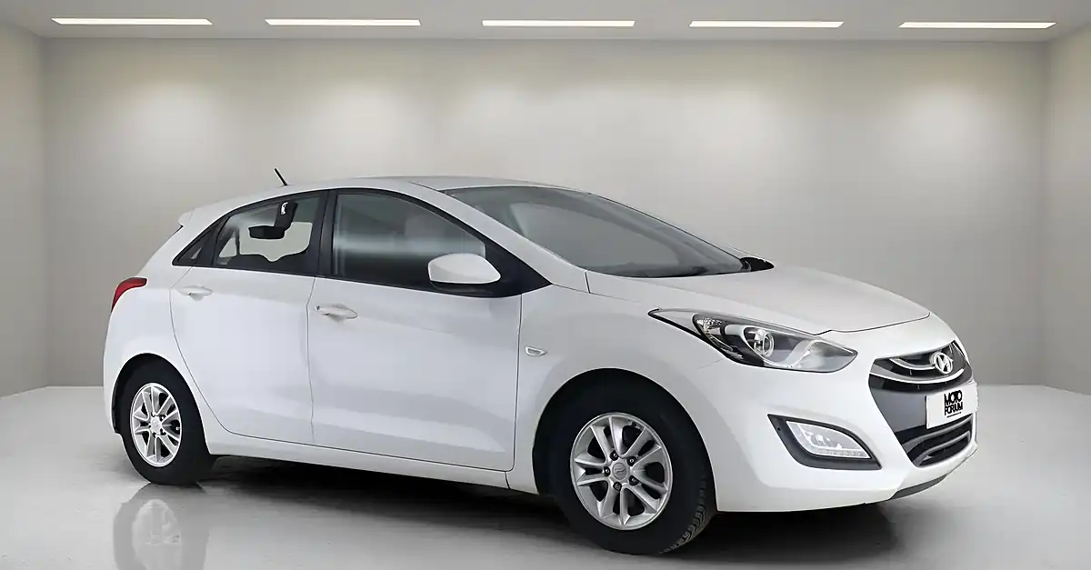 Used 2014 Hyundai I30 Active White - Interior and Exterior details 5