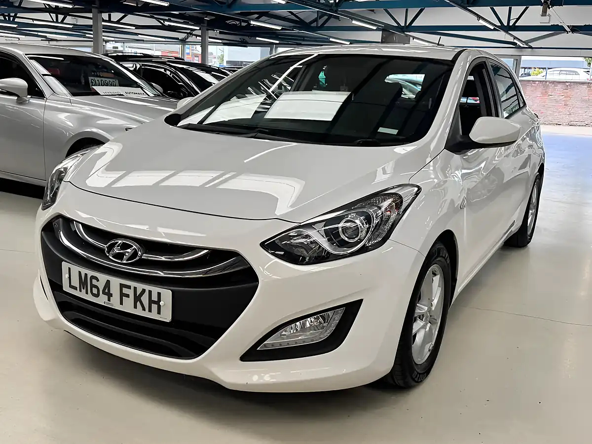 Used 2014 Hyundai i30 Active White - Front View
